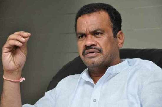 Komatireddy’s absence in Priyanka Gandhi’s meet creates suspicion 