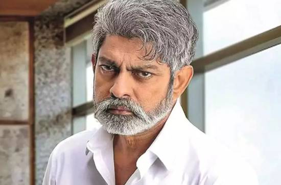 Jagapathi Babu says he made wrong decisions after 'Legend' 