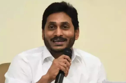 People hailing Jagan showering love
