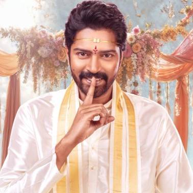 Review Aa Okkati Adakku: Matrimonial scams!