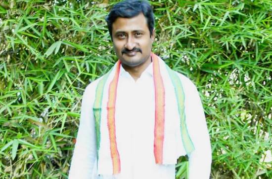 Congress's Raghuveer Reddy Leads by 3.30 Lakhs in Nalgonda
