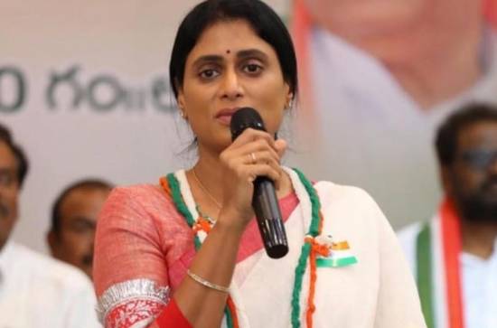 Embarrassing for Sharmila: Jai Jagan Slogans @ Campaign