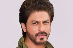 SRK offers prayers at Tirumala with daughter, Nayanthara 