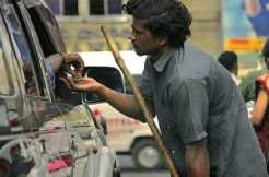 World's wealthiest beggar lives in Mumbai, his net worth will shock you