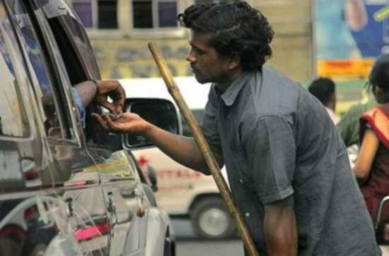 World's wealthiest beggar lives in Mumbai, his net worth will shock you
