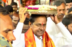 CM KCR, Kavitha celebrates Bonalu