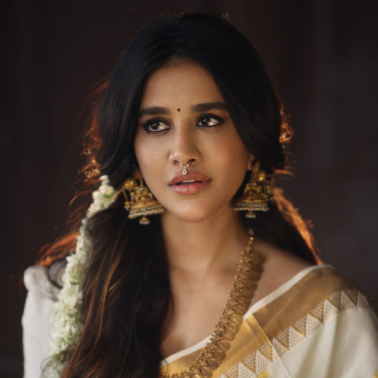 Glam Shot : Nabha Natesh looks gorgeous in Kasavu Saree