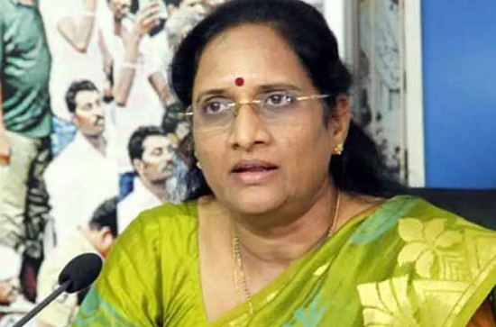 Prominent women leaders lead the protest for halting welfare schemes 