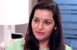 Renu Desai asks YCP leaders not to drag her kids 