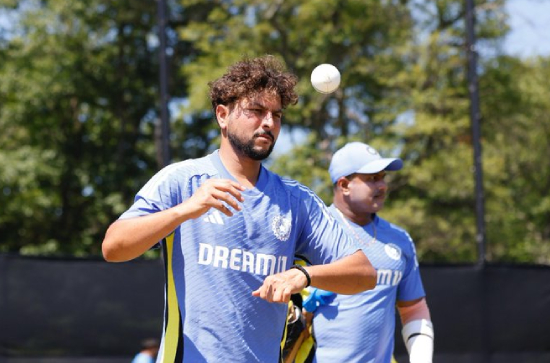 Why are women criticizing cricketer Kuldeep Yadav? Find out... 