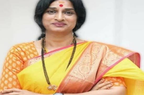 FIR Against BJP Hyd MP Candidate Madhavi Latha 