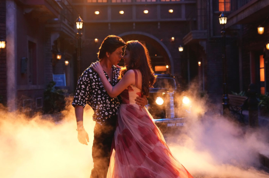 Nayanthara Along with SRK Bring The Magic Of Love