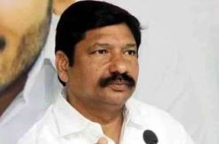 YCP to field a village volunteer against Pawan Kalyan?