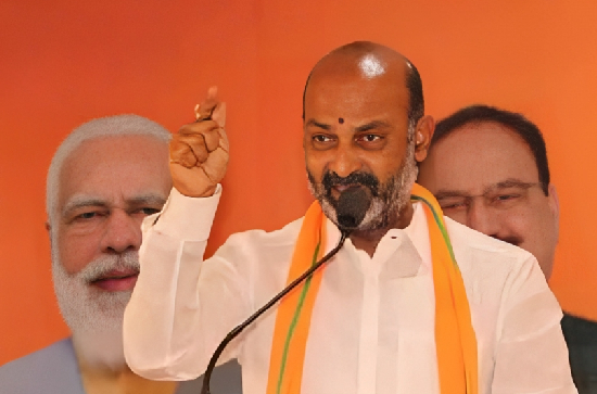 If KCR comes to power, alcohol will be delivered door-to-door: Bandi Sanjay 