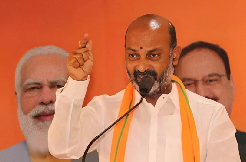 If KCR comes to power, alcohol will be delivered door-to-door: Bandi Sanjay 