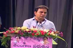 Only KCR gets revolutionary ideas