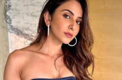 Glam Shot: Rakul Preet Singh can't wear jaded attire