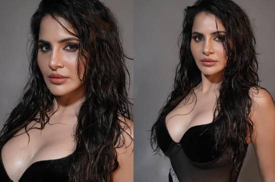 Glam Shot: Aashu Reddy's oomph is irresistible