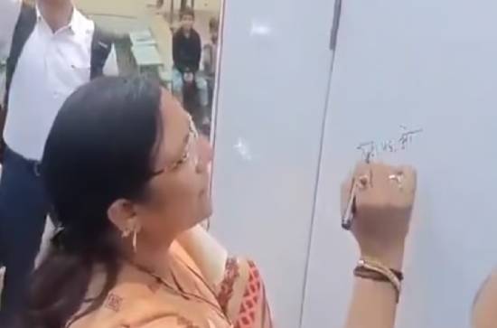 Shame! Union Minister fails to spell BJP's important slogan correctly 