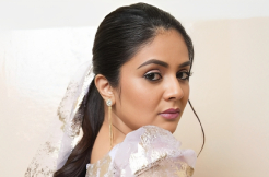 Glam Shot: Sree Mukhi sizzles in purple