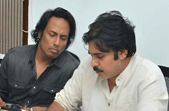Raju Raviteja exposes Pawan Kalyan