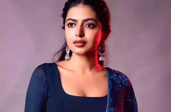 I feared bold scenes in blockbuster, rejected it: Shivani Rajasekhar  