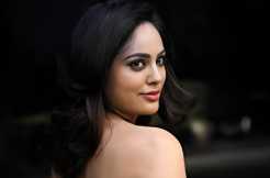 Nandita Swetha turns seductive in a steamy song!