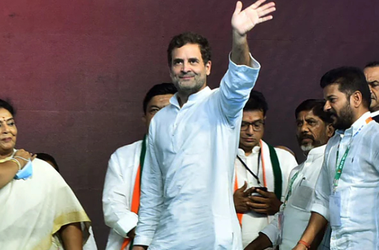 Rahul's war cry ' KCR Hatao'