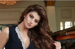 Urvashi Rautela thinks Pawan Kalyan is AP CM!