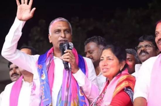 Rythu Bandhu Halted: BRS, Congress start blame game