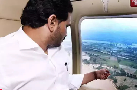 CM Jagan reviews the flood situation. 