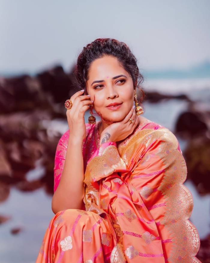 Anasuya_Bharadwajww4