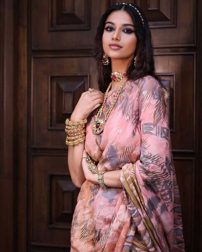 meenakshiichaudhary7