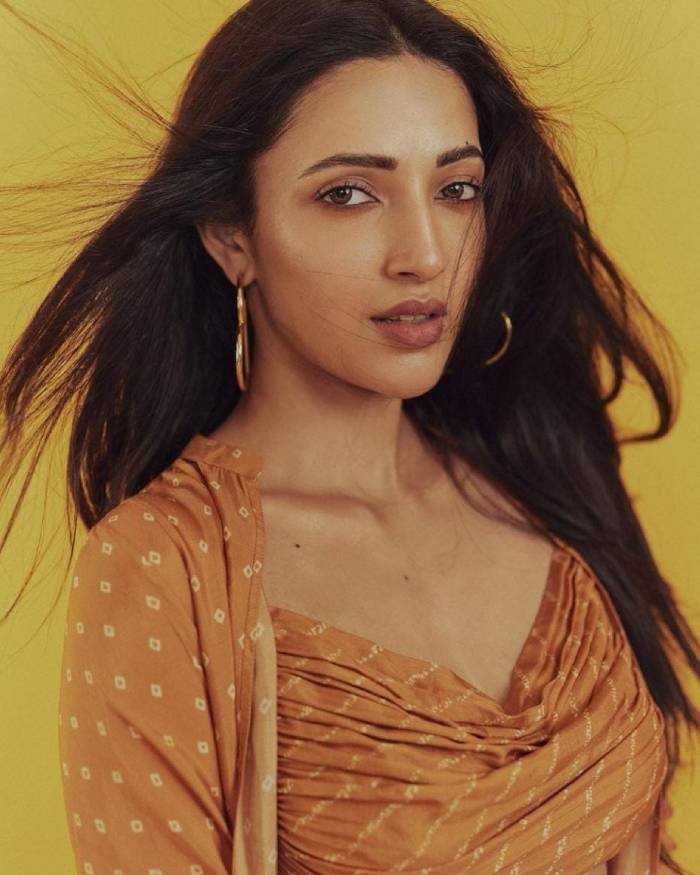 Neha_Shetty11