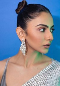 Rakul_Preet_Singhhs14