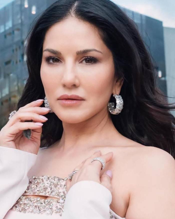Sunny_Leone7
