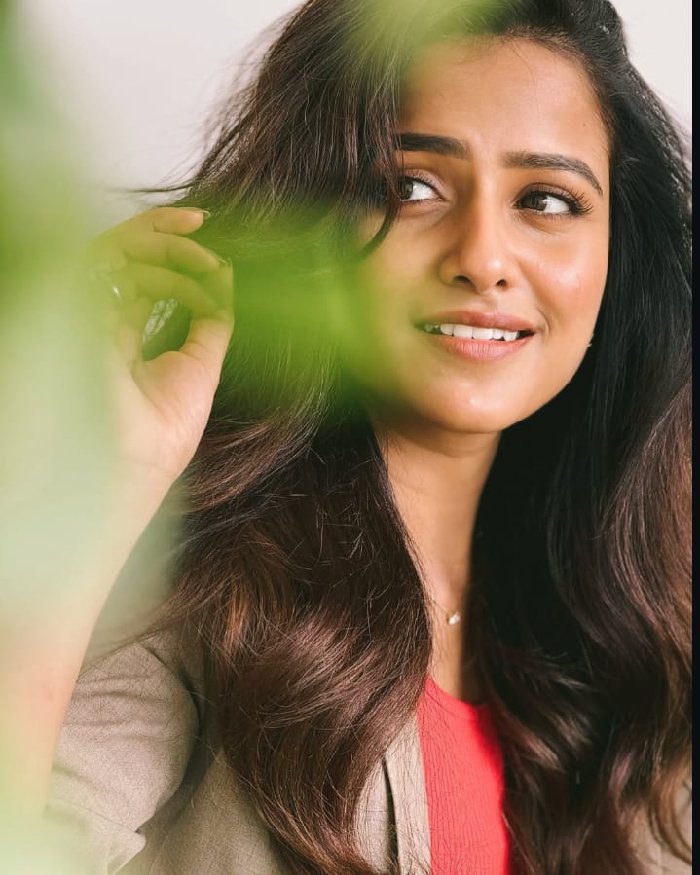 Vaishanvi18062025_01