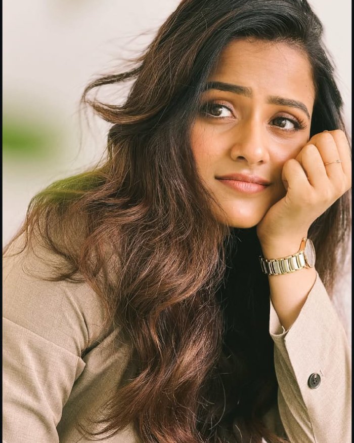 Vaishanvi18062025_02