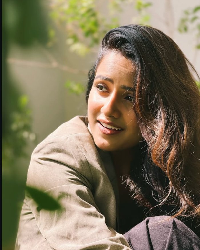 Vaishanvi18062025_05