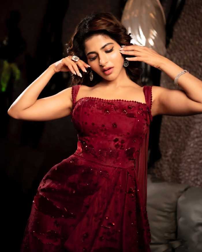 iswarya-menon-4